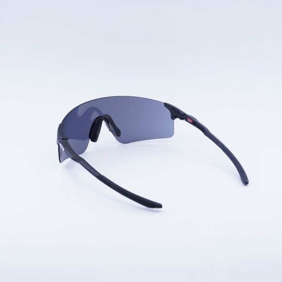 Oakley OO9454 945401 Sunglasses Matte Black Shield Frame, Prizm Black Lenses - Picture 8 of 9